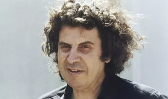 Μίκης Θεοδωράκης