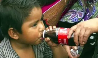 Μεξικό: «Coca Cola από κούνια» - Γιατί μια πόλη έχει εξάρτηση από το αναψυκτικό 