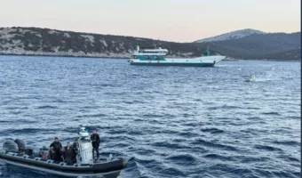 Υπουργείο Ναυτιλίας: Ο πλοίαρχος δεν ενημέρωσε τις αρχές για την προσάραξη του πλοίου
