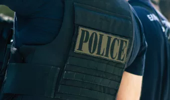 Ναρκωτικά και πολλά μετρητά εντόπισαν οι αρχές στην Πανεπιστημιούπολη Ζωγράφου