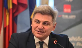 Φαραντούρης