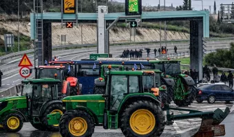 Αγρότες: Nέα μπλόκα κι αποκλεισμοί πανελλαδικώς- Οι κινητοποιήσεις της Δευτέρας
