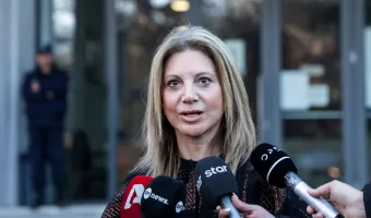 Ιάσων Αποστολόπουλος κατά Μαρίας Καρυστιανού για την τραγωδία στη Χίο