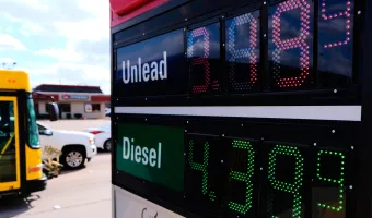 Τιμή βαρελιού πετρελαίου 