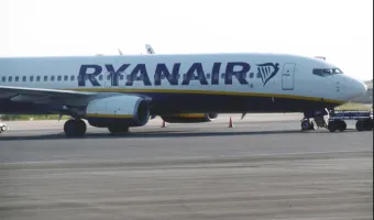 Ryanair: Αλλαγή στην πολιτική θέσεων για οικογένειες