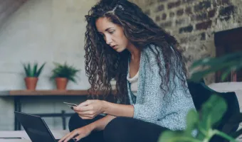 GENZ και εικονικά ψώνια trend