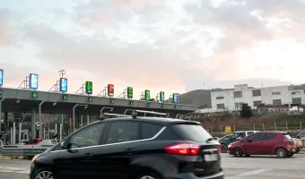 ΑΑΔΕ: Πρόστιμο 1,32 εκατ. ευρώ σε εταιρεία ενοικίασης για 132 αυτοκίνητα σε ακινησία