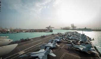 USS Abraham Lincoln: 5.000 Αμερικανοί ναύτες στην Πατάγια