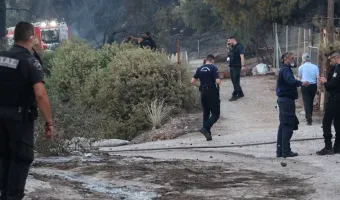Σαλαμίνα: Δύο φωτιές, δύο διαφορετικά σενάρια-