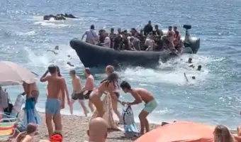 Ισπανία: 62 μετανάστες αποβιβάστηκαν σε γεμάτη παραλία στη Μούρθια