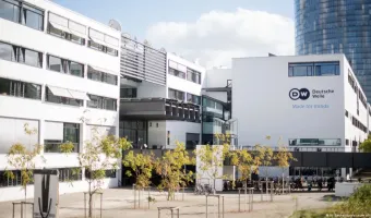Η Deutsche Welle θα συνεχίσει να μιλά ελληνικά 