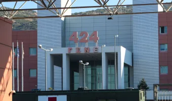 424