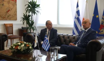 Δένδιας