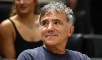 Μυστακίδης