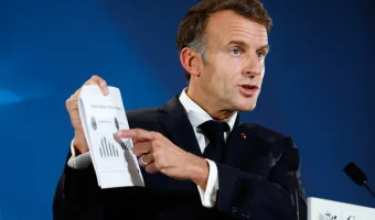 Μακρόν κατά Τραμπ για το ρωσικό ντίζελ – Το μήνυμα στη Λεπέν για την Ουκρανία