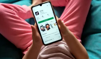 TikTok: Οι καταγγελίες πρώην στελεχών για την ασφάλεια των ανηλίκων