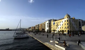 Βόλος: Επίθεση σε επιβάτες ταξί από ομάδα δέκα νεαρών