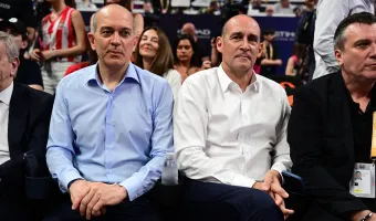 Αγγελόπουλοι: Μας βάζετε στο ίδιο καζάνι, ο αντίπαλος κάνει 3.000 αναρτήσεις