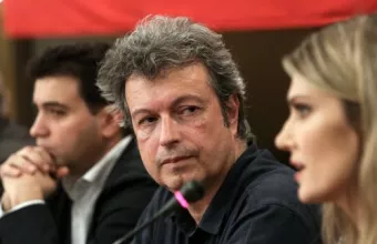 Ιατρικό ανακοινωθέν: Με μάσκα οξυγόνου υποστηρίζεται ο Πέτρος Τατσόπουλος