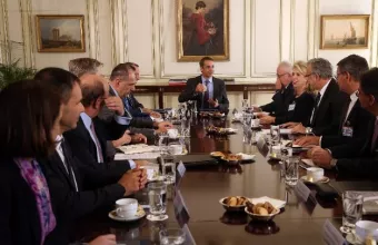 Προς αναθεώρηση οι τραπεζικές χρεώσεις - Μητσοτάκης: Δεν δικαιολογούνται