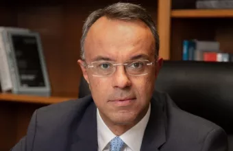 Σταϊκούρας: 30% από e-συναλλαγές σε ελεύθερους επαγγελματίες - εισοδηματίες 
