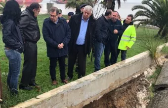 Δήμαρχος Θάσου στον ΣΚΑΙ: Τεράστιες ζημιές σε λιμάνια, δρόμους και υποδομές από την κακοκαιρία