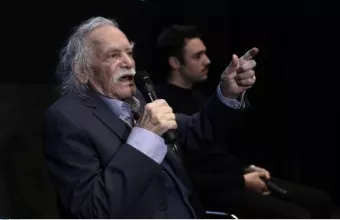 Ο Μανώλης Γλέζος στην εντατική