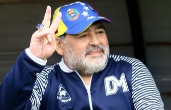 Παγκόσμιος θρήνος: Πέθανε ο Ντιέγκο Μαραντόνα