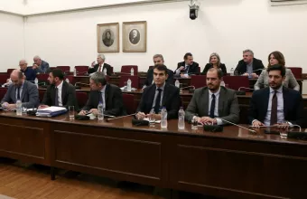 «Όχι» της Προανακριτικής στην ανάκλησης της απόφασης για Τζανακόπουλο - Πολάκη
