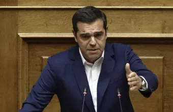 Τσίπρας σε Μητσοτάκη: Σκοπός σας ήταν να ξεπαγώσετε λογαριασμούς οικονομικών εγκληματιών (vids)