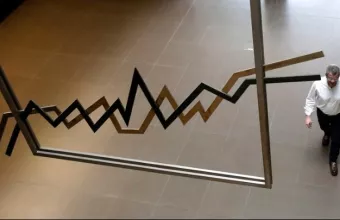 Ο κορωνοϊός «προσβάλει» και την ελληνική οικονομία – Μείωση ρυθμού ανάπτυξης 