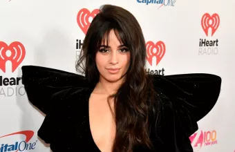 Η Camila Cabello ρίχνει μια δυνατή γροθιά στο body shaming μέσα από ένα ηχηρό μήνυμα