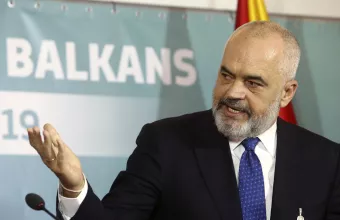 Κορωνοϊός: Απαγορεύει τις μετακινήσεις από και προς την Ελλάδα η Αλβανία