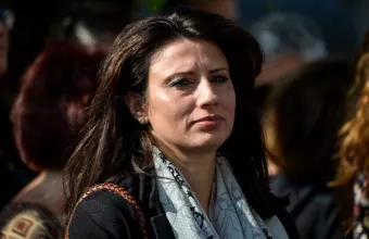 Σάλος για το «μπάτσοι, γουρούνια, δολοφόνοι» της Κασιμάτη - ΝΔ: Να την αποπέμψει ο Τσίπρας