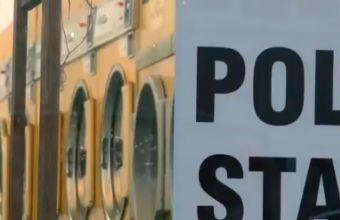 Καθαρή ψήφος σε Τζόνσον: Εκλογικό τμήμα σε κατάστημα με πλυντήρια στη Βρετανία (vid)