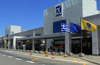 Σταματούν οι πτήσεις από Βρετανία και Τουρκία 