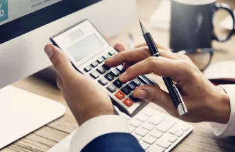 Πότε «ανοίγει» η νέα πάγια ρύθμιση έως και 48 δόσεις. Τί μπορούν να κάνουν οι οφειλέτες μέχρι τότε