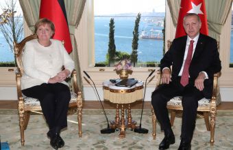 Ερντογάν: Πρέπει να σταματήσουμε τον Χαφτάρ - Συνάντηση με Μέρκελ