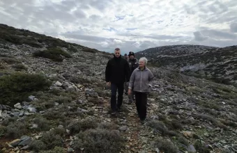 Αγωνία για την κυρία Ρηνιώ στη Κίναρο:  Δεν έχει δώσει σημεία ζωής εδώ και 3 μέρες