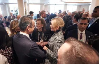 Μητσοτάκης: Συνάντηση με την κόρη του Τραμπ, Ιβάνκα, στο Νταβός (Vid)