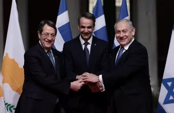 Guardian: Η συμφωνία Ελλάδας-Κύπρου-Ισραήλ δείχνει το δρόμο στον τουρισμό