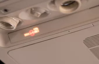 Θεσσαλονίκη: Θεριακλής κάπνιζε στην τουαλέτα αεροσκάφους και συνελήφθη