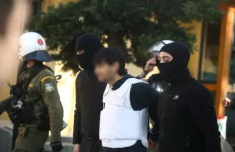 Στη φυλακή ο «Τοξοβόλος» και οι δύο συλληφθείσες (pic+vid)
