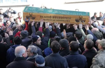 Σεισμός στην Τουρκία: Ελάχιστες ελπίδες για τον εντοπισμό επιζώντων στα συντρίμμια