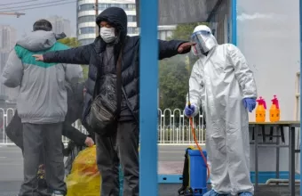 Κορωνοϊός: Μη μόνιμοι κάτοικοι της Ουχάν θα μπορούν πλέον να εγκαταλείπουν την πόλη 