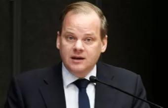 Καραμανλής: Στόχος 1 στα 3 αυτοκίνητα που θα τίθενται στην κυκλοφορία το 2030 να είναι ηλεκτρικά