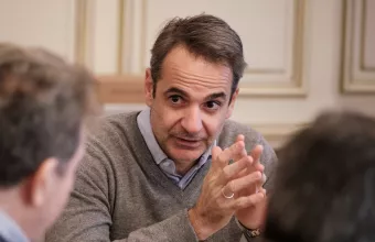 «Μένουμε σπίτι»: Την καμπάνια του ΕΟΔΥ δημοσίευσε και ο πρωθυπουργός στο Τwitter