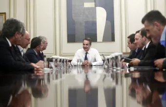 Μεταναστευτικό: Σε Σάμο, Χίο και Λέσβο πάει ο Μητσοτάκης - Εμμένει στις κλειστές δομές