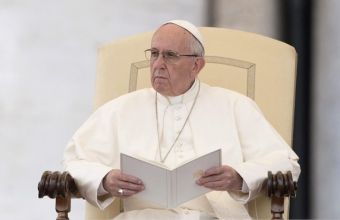 Covid-19: Ο πάπας Φραγκίσκος προσεύχεται για τους Κινέζους αδελφούς που έχουν προσβληθεί
