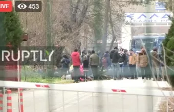 LIVE: Εικόνα από τα σύνορα σε Έβρο και την Λέσβο όπου φθάνουν πρόσφυγες